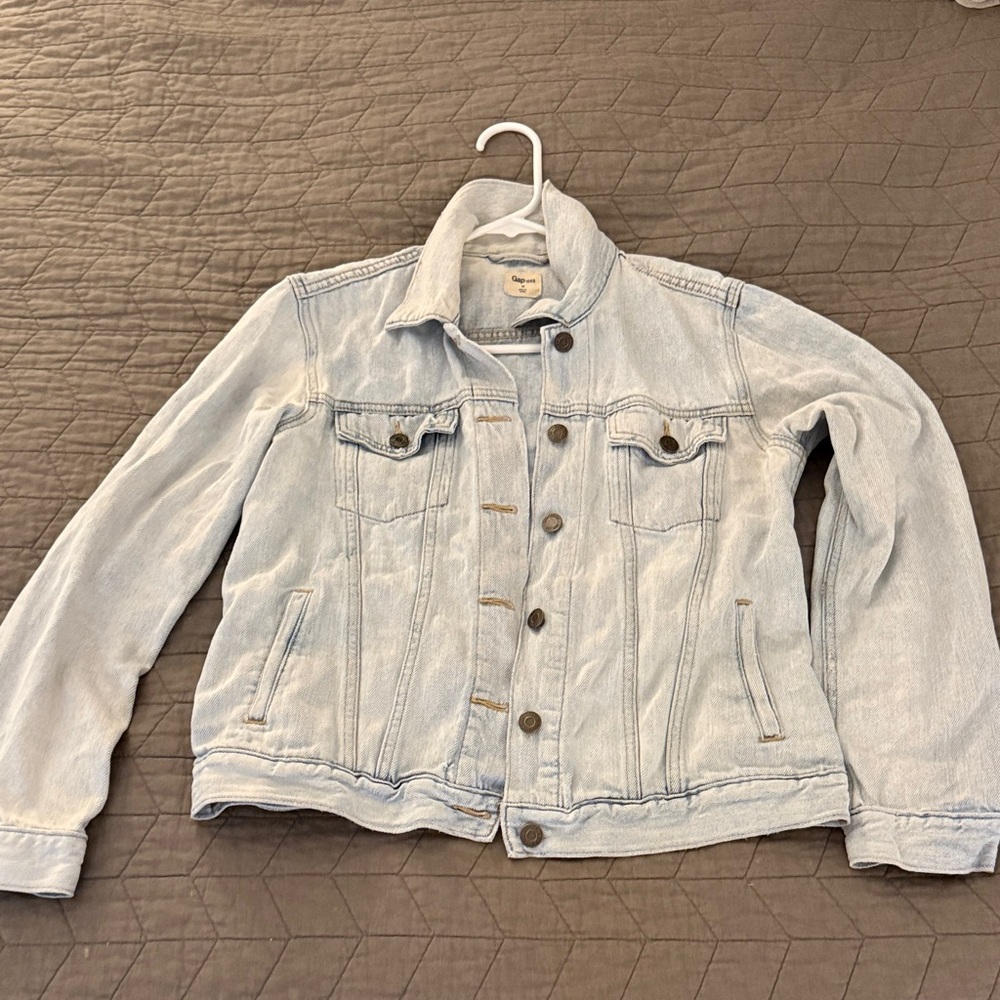 GAP Women's Faded Blue Jean Jacket